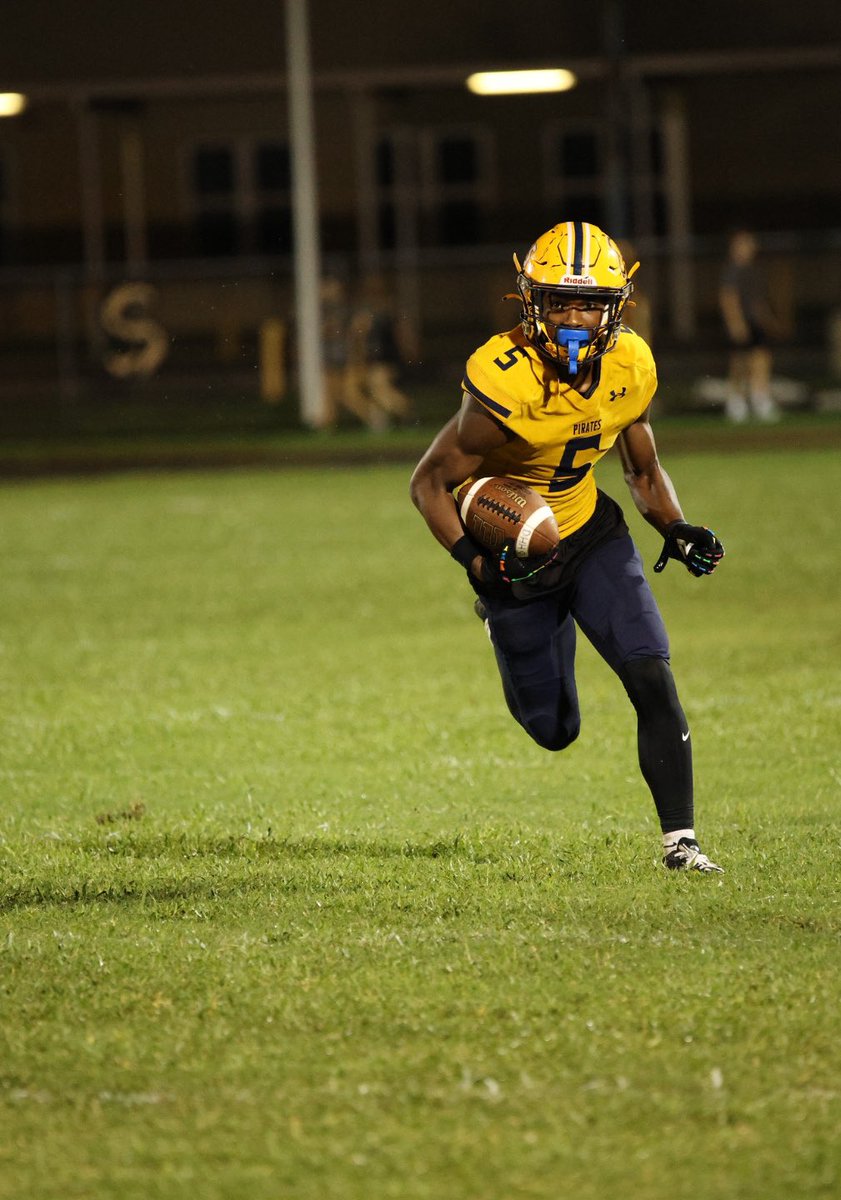C/O 25 ATH <a href="/walterflounory5/">walter Flounory</a>  
183 All Purpose Yards 
5 rushes 42 yards 1 TD
5 receptions 126 yards 2 TDs 
vs. Northeast