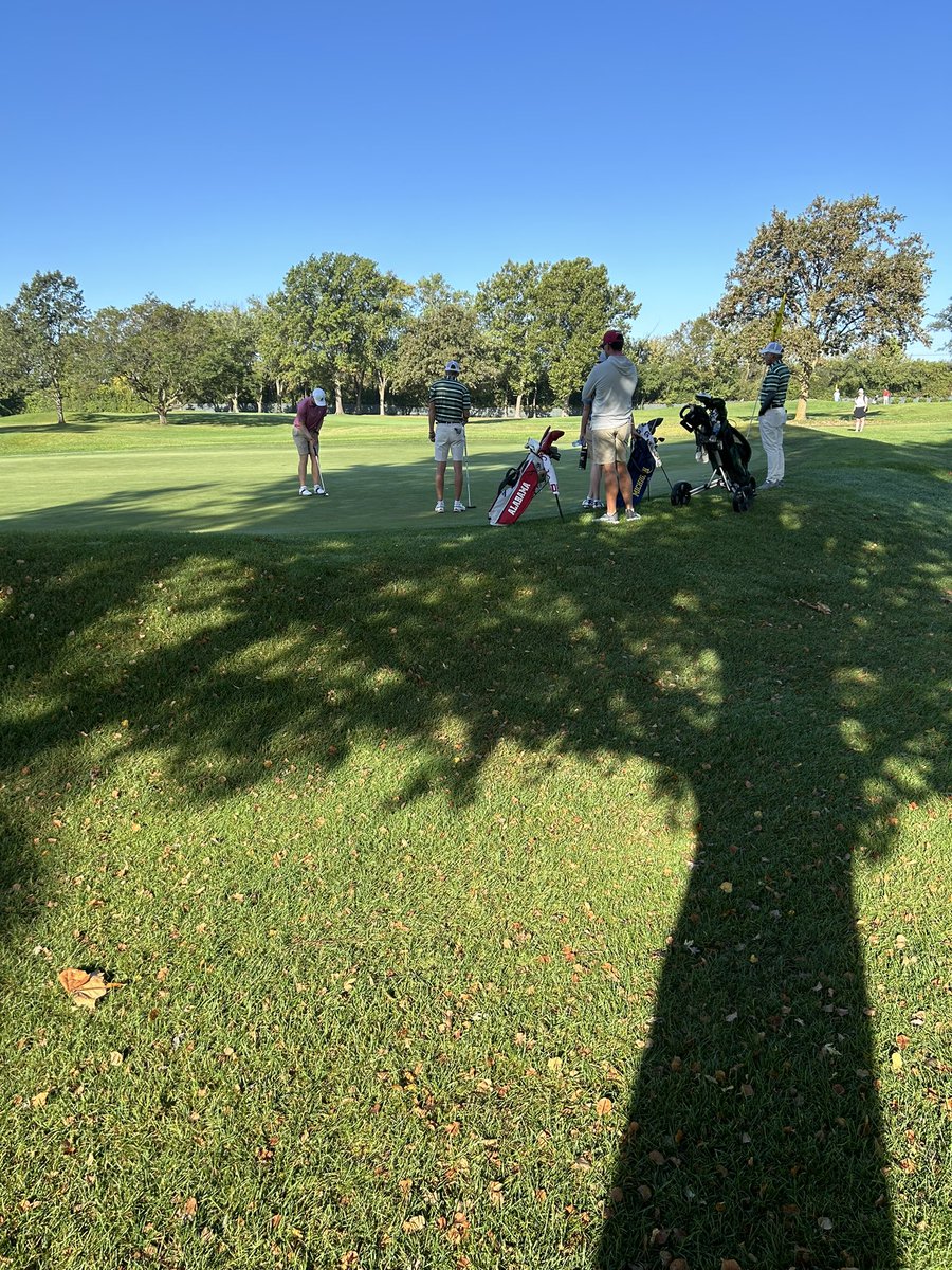 toreypryor's tweet image. Early morning walk with @AlabamaMGolf .
36 holes today.
Can make up plenty of ground.
#OFCC
#RollTide