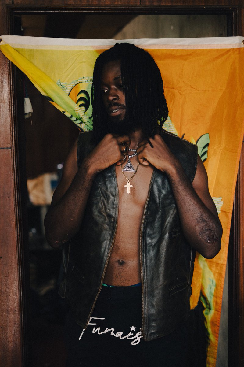 svmora_music's tweet photo. “Bokor” Official video out on ,27/09/2024‼️‼️‼️🔥
Enjoy the Stills  from the shoot!

Directed by: @KojoBoakye_
📸 @_Jonasbab 
Costume by:  @whoispaps 
Model:  @S3kyerewaa 
📍 @RepublicBarGH 

Keep Streaming “Bokor “ off “love &amp; rhythm 

https://t.co/iXDatmB14r https://t.co/GWVDpUsLAV