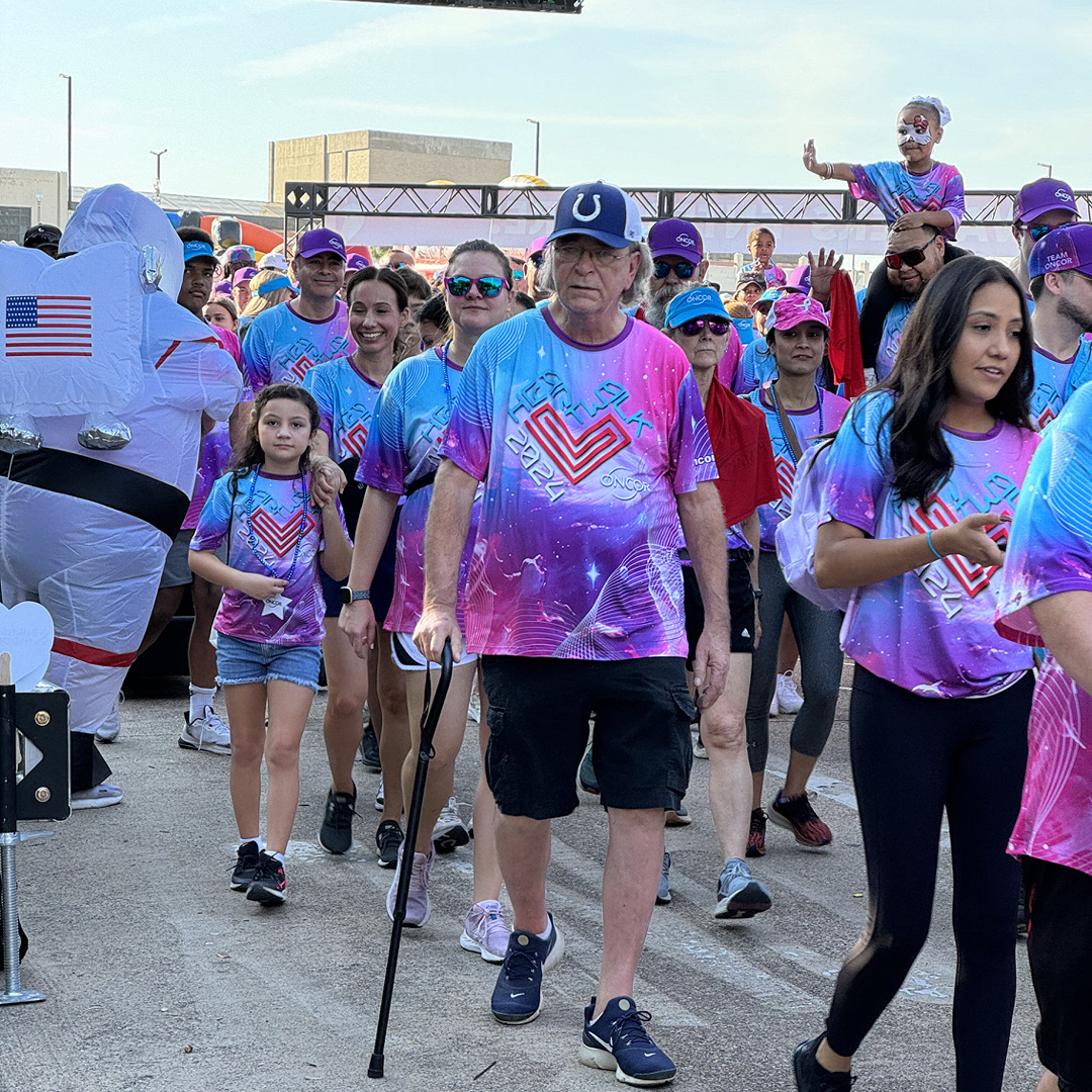 oncor's tweet photo. And we're off! #TeamOncor starts another #DallasHeartWalk with the @American_Heart to support the fight against heart disease and stroke. We continued our strong tradition of community, supporting an important cause, and coming together to walk and #LiveWell. https://t.co/kgQX5r7NWv
