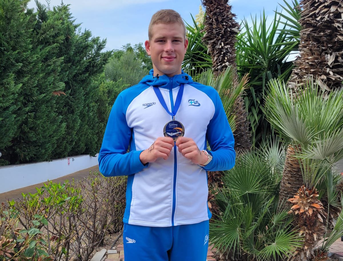 uimaliitto's tweet photo. 💦 World Para Swimming, Open Water -cup
📍 San Teodoro 🇮🇹

Nader Khalili ui upeasti hopealle miesten S14-luokassa kolmen kilometrin matkalla ajalla 36.34,72! 🔥🔥🔥

SUURET ONNITTELUT Nader! 💙

#parauinti #avovesiuinti | @FinnParalympic | 📸 Anne Kulmala https://t.co/eAYzCdRXji
