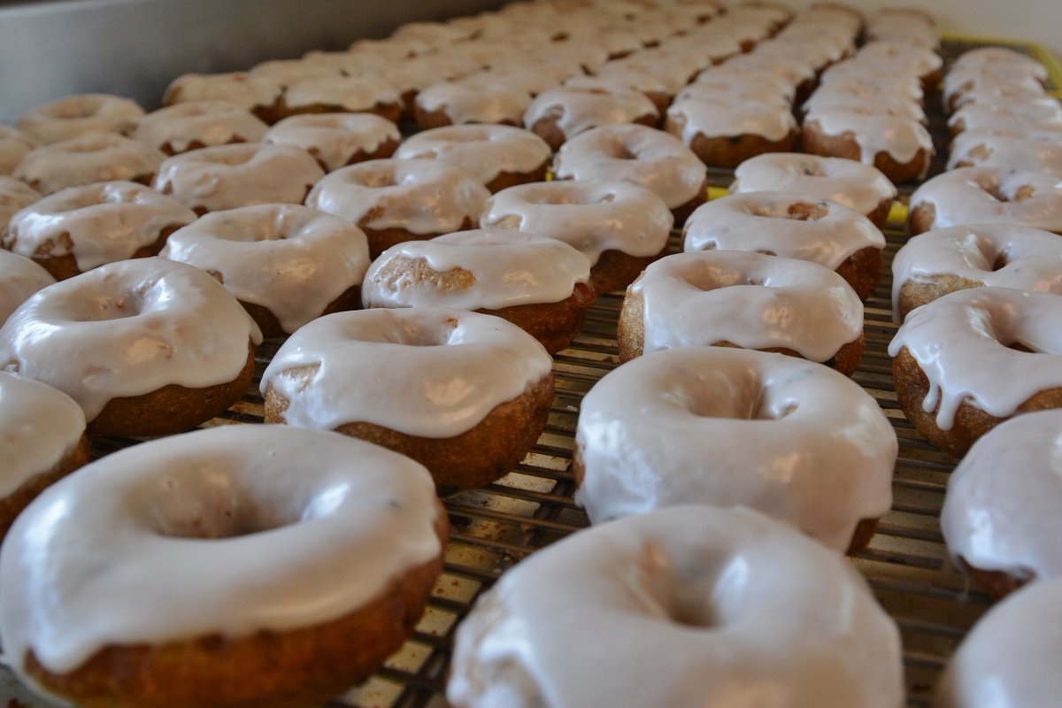 Cider mills have cider, but then it's all about the donuts. What's your favorite Goodison Cider Mill donut?
🍩 Apple Cinnamon Sugar
🍩 Plain
🍩 Frosted Blueberry
🍩 Frosted Cherry
🍩 Pumpkin Spice
🍩 Salted Caramel
🍩 Powered Sugar
🍩 Frosted with Sprinkles

#GoodisonCiderMill