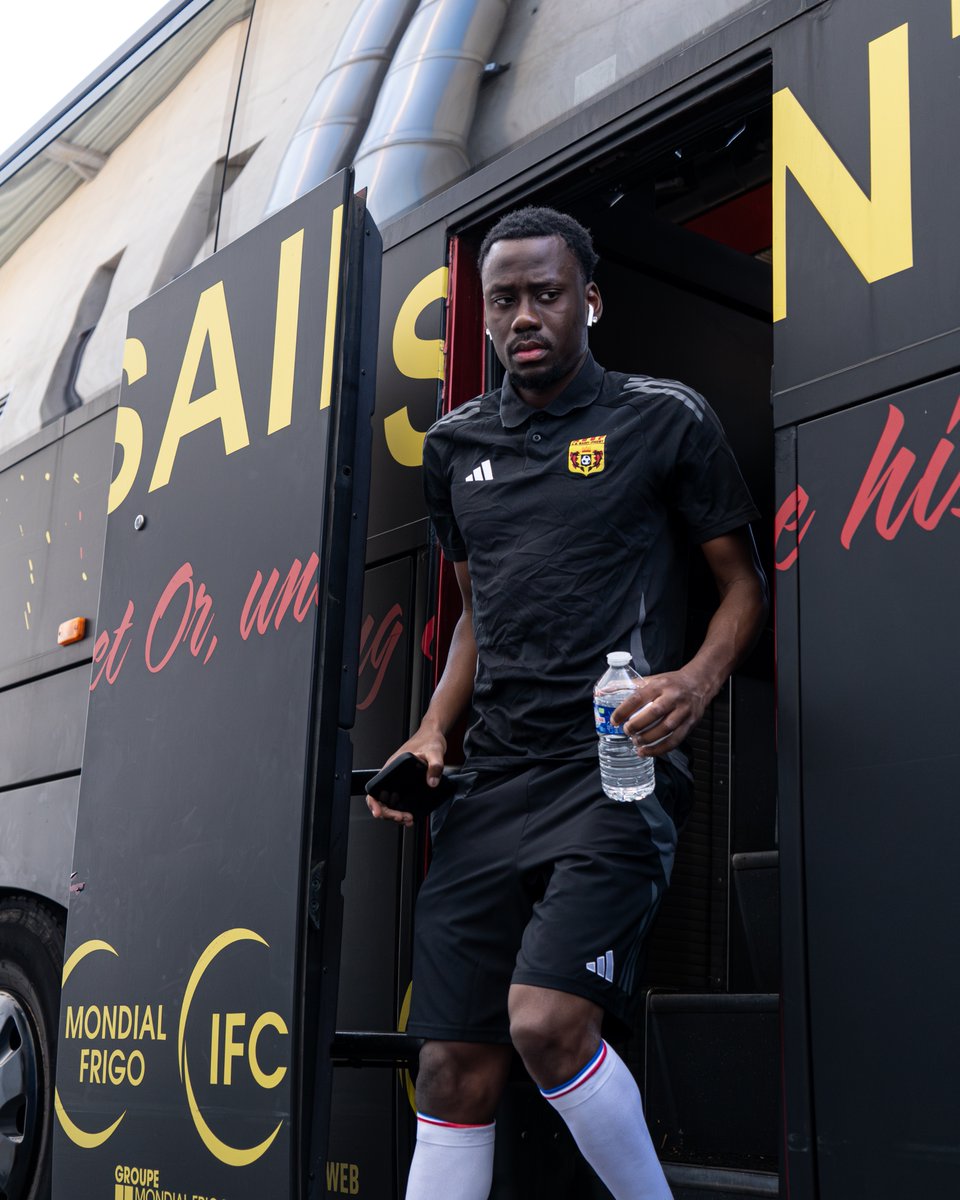 assaintpriest's tweet photo. Nos Sang et Or sont arrivรฉs ร Cannes pour disputer ce 6รจme match de National 2 sur la pelouse du stade Pierre de Coubertin ! ๐ช
~ #Saison๐๐ฆ๐ฆ๐ฃ | #N2 | #ASCASSP https://t.co/bFj2ElW3u9