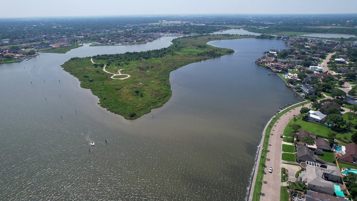 twdb's tweet photo. Join us in celebrating #EstuariesWeek! #DYK estuaries support a diverse array of species &amp; @TWDB monitors our coastal ecosystems to understand the effects of drought &amp; flood? 👉 https://t.co/zloJZtNs9O.

#NassauBay #RestoreYourCoast #WadeIn #NationalEstuariesWeek @raestuaries https://t.co/GL2icjop0C