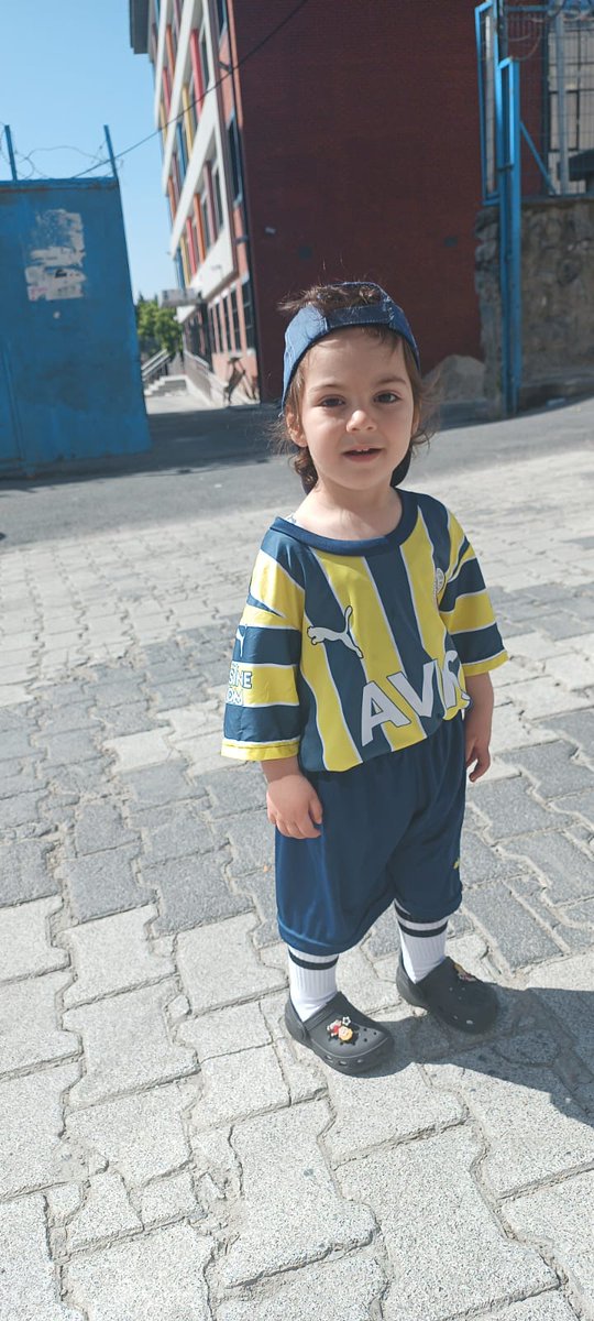 Simitçi, kahveci, gazozcu #fenerinmacivar #FenerbahçeGeliyor #Fenerbahçe #FenerbahçeninYolunda #tadic #dzeko #fener #gencfenerbahceliler #GFB