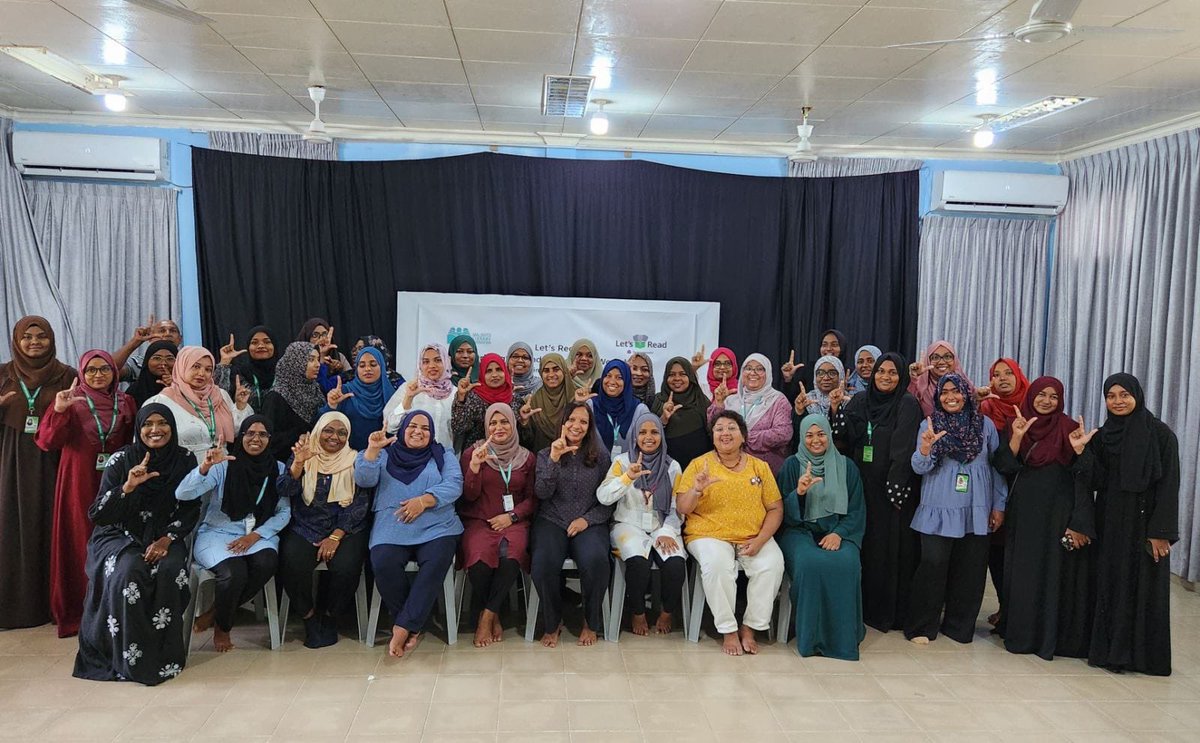 librarymv's tweet photo. Members from our team participated at the Let’s Read Orientation and Networking Workshop at K. Atoll Dhiffushi School today. #LibrariesAndLetsRead
#LetsReadFuture
#ExploreLetsRead
#ProperDhivehi
#EngageYoungReaders
#ReadingForKids
#MLAinAction
#MLAGrowsReaders https://t.co/k5jMpMVOpk
