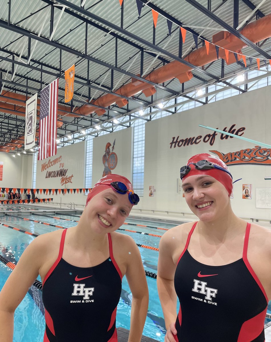 HFSwimDive's tweet photo. Lucy Bolling + Katie Douglas are ready for the 1000 at LWW College Invite @HFHSAthletics https://t.co/nTv5cfJZgm
