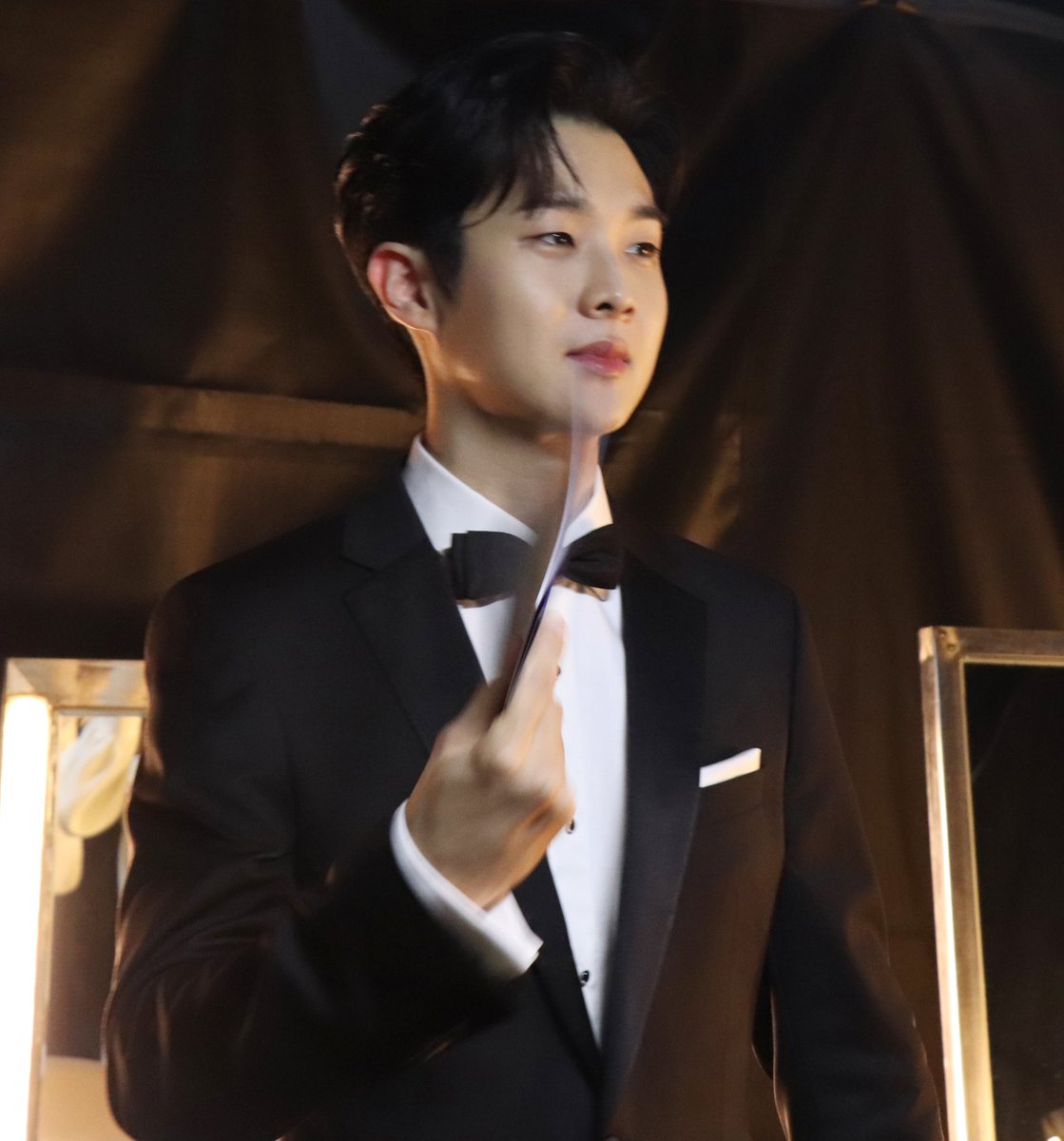 <a href="/MMARKPPAKIN/">𝓜ark</a> <a href="/SEKUACT/">SEKUACT</a> “Saya ingin mengucapkan selamat kepada kita semua yang telah menyelesaikan perannya sebagai Fighters, dan juga Ubers yang telah berhasil dengan perannya sebagai caretaker kita yang paling hebat. Tepuk tangan!” Edward berseru kepada para hadirin, membuat semuanya bersorak.