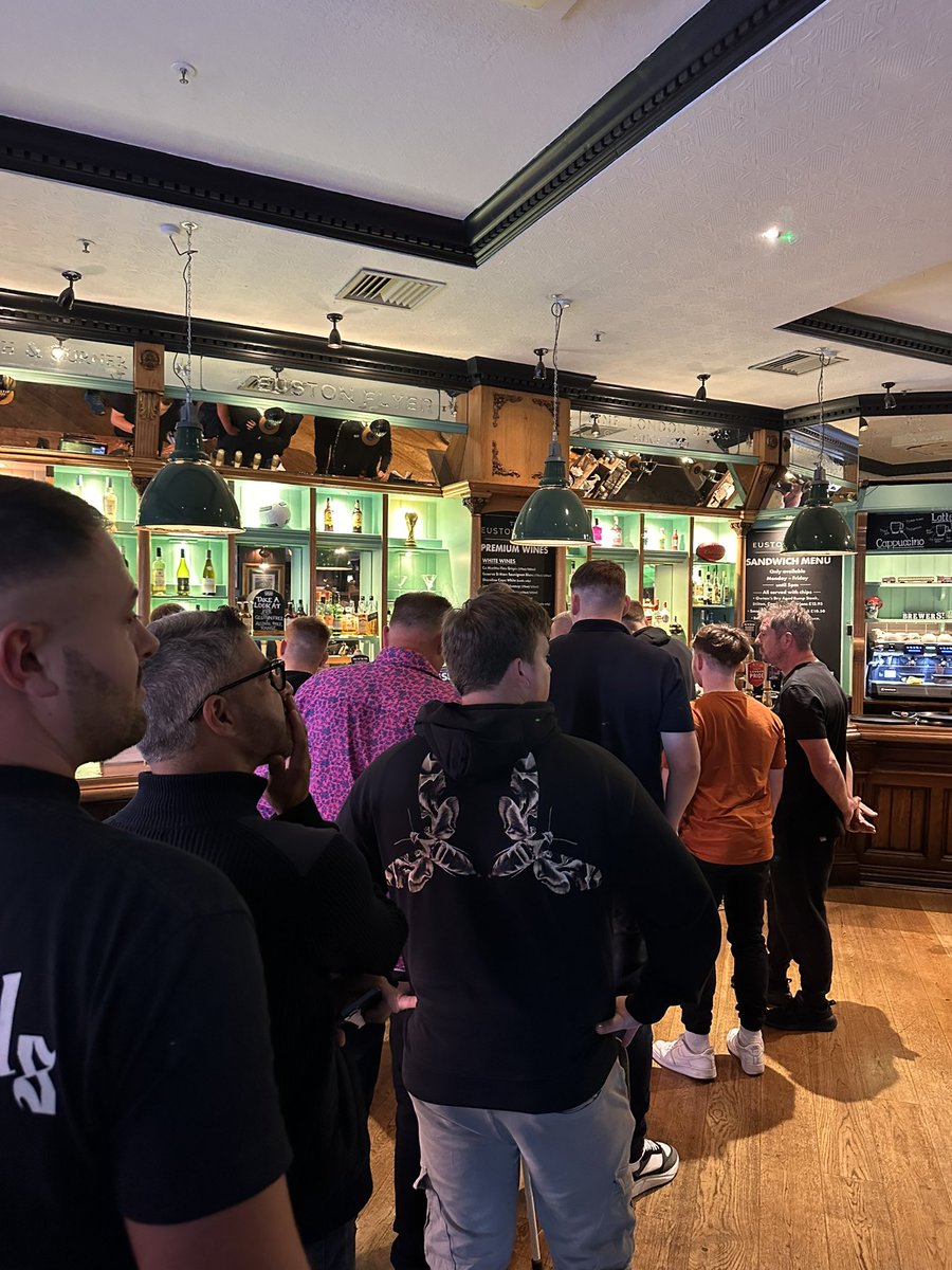 pub_queues tweet media