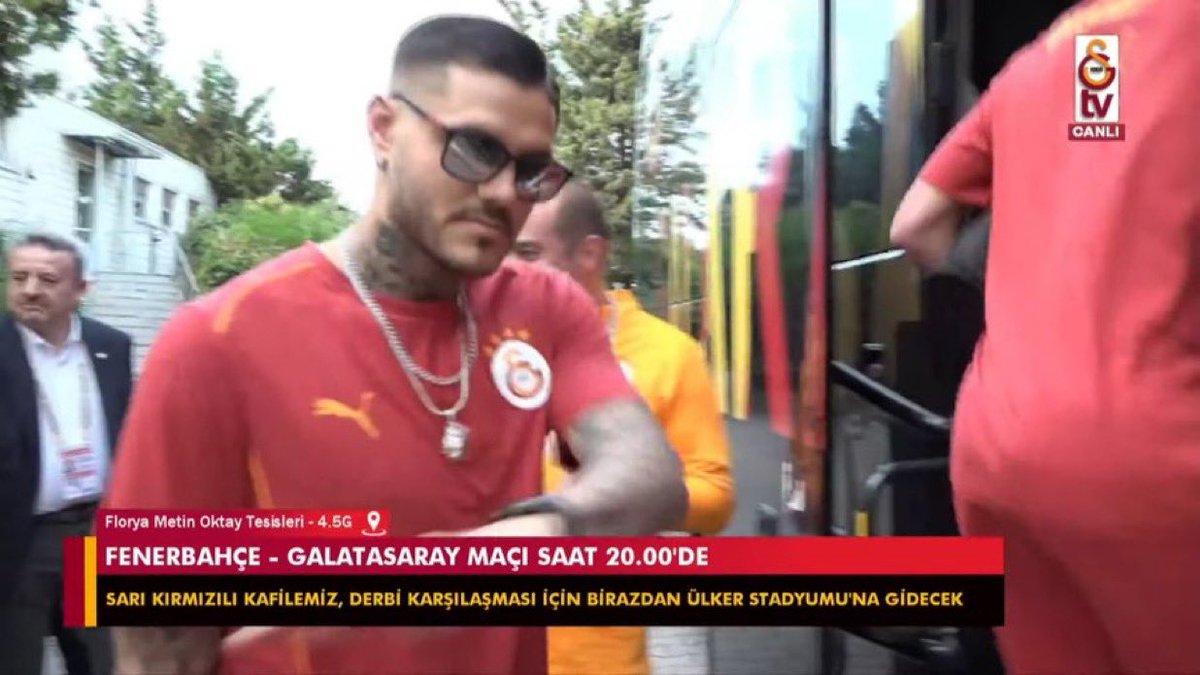 BABA SAÇINA ÇIZIK ATTIRMIŞ MÜTHİŞ