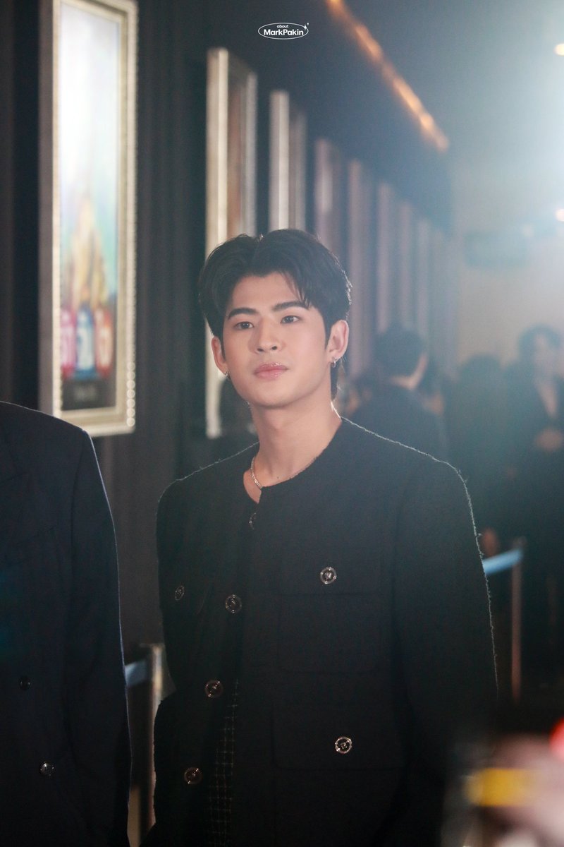 <a href="/WOOSZIK/">ⓘ 다재다능한 배우</a> <a href="/SEKUACT/">SEKUACT</a> Setelah Melihat cue card sejenak, Peter kembali mengedarkan pandangan ke seluruh ruangan.

“Tidak terasa teman teman semua, waktu sudah menunjukkan pukul sekian dan seluruh rangkaian acara telah kita lewati. Itu akhirnya kami, selaku MC harus mengakhiri acara pada malam hari ini.