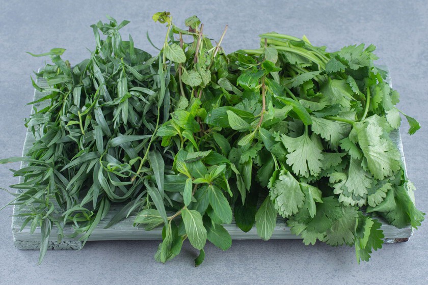 Esta es la mejor manera de congelar hierbas aromáticas frescas para usarlas siempre que las necesites dlvr.it/TDWNfy