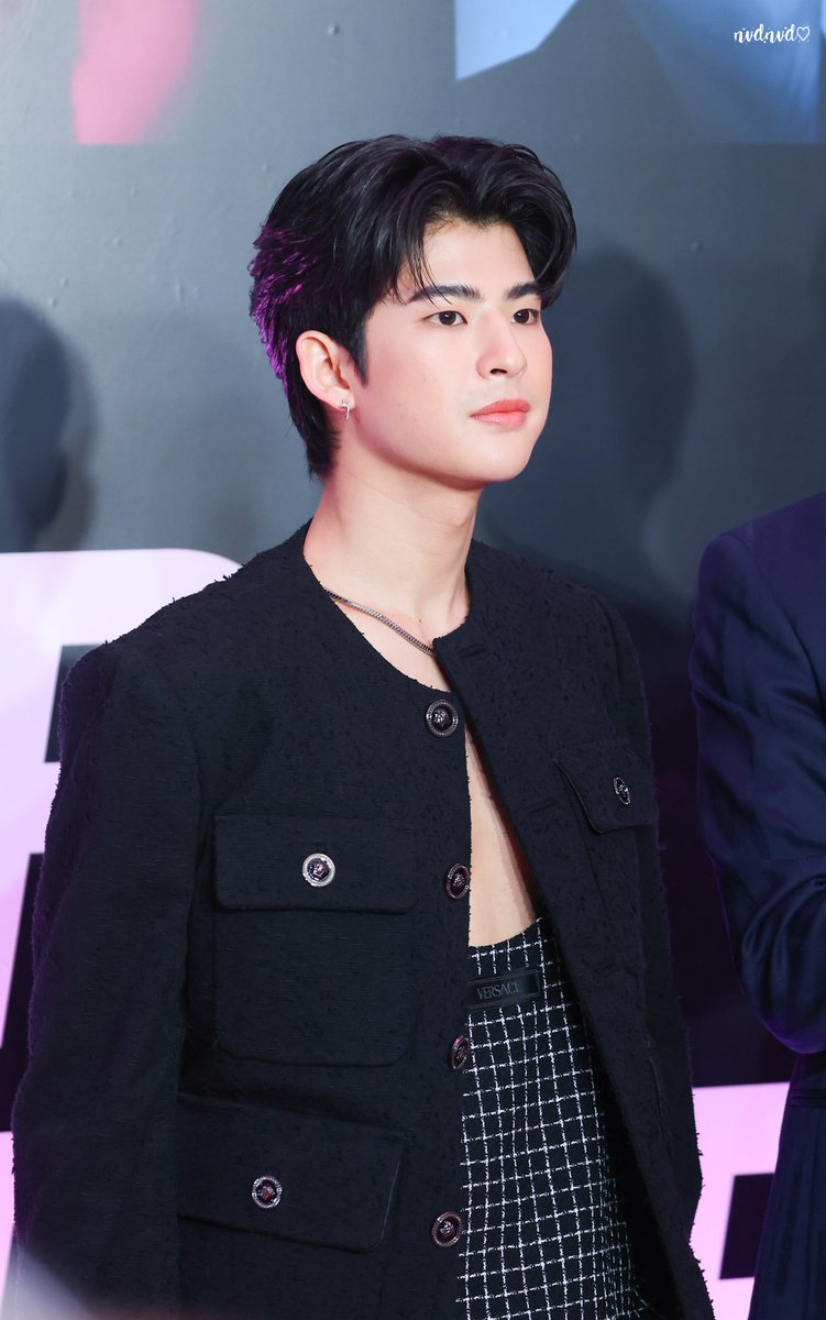 <a href="/WOOSZIK/">ⓘ 다재다능한 배우</a> <a href="/SEKUACT/">SEKUACT</a> Saya Peter Pakin mohon maaf jika ada salah salah kata dan pamit undur diri. Silahkan bang Edward.”

Peter membungkuk sedikit lalu menyerahkan acara ke Edward untuk di tutup. <a href="/WOOSZIK/">ⓘ 다재다능한 배우</a>