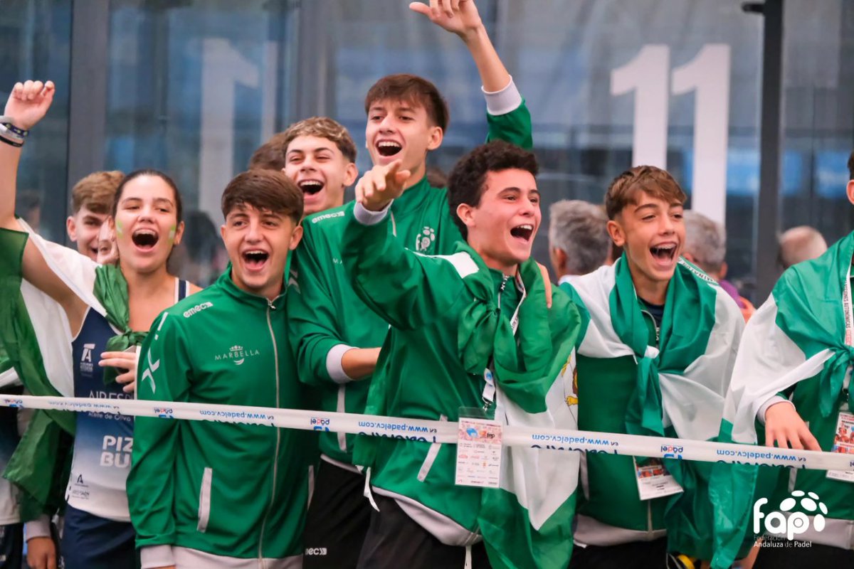 🏆 Campeonato de España de Selecciones Autonómicas de Menores 
✳️Ganamos y perdemos juntos. Dos selecciones, un E-Q-U-I-P-O. 

⚙️ Con apoyo de Junta de Andalucía, Dólmenes Antequera, Ayuntamiento Marbella, Aires de Jaén, Piz Buin y emec. 

#padel
