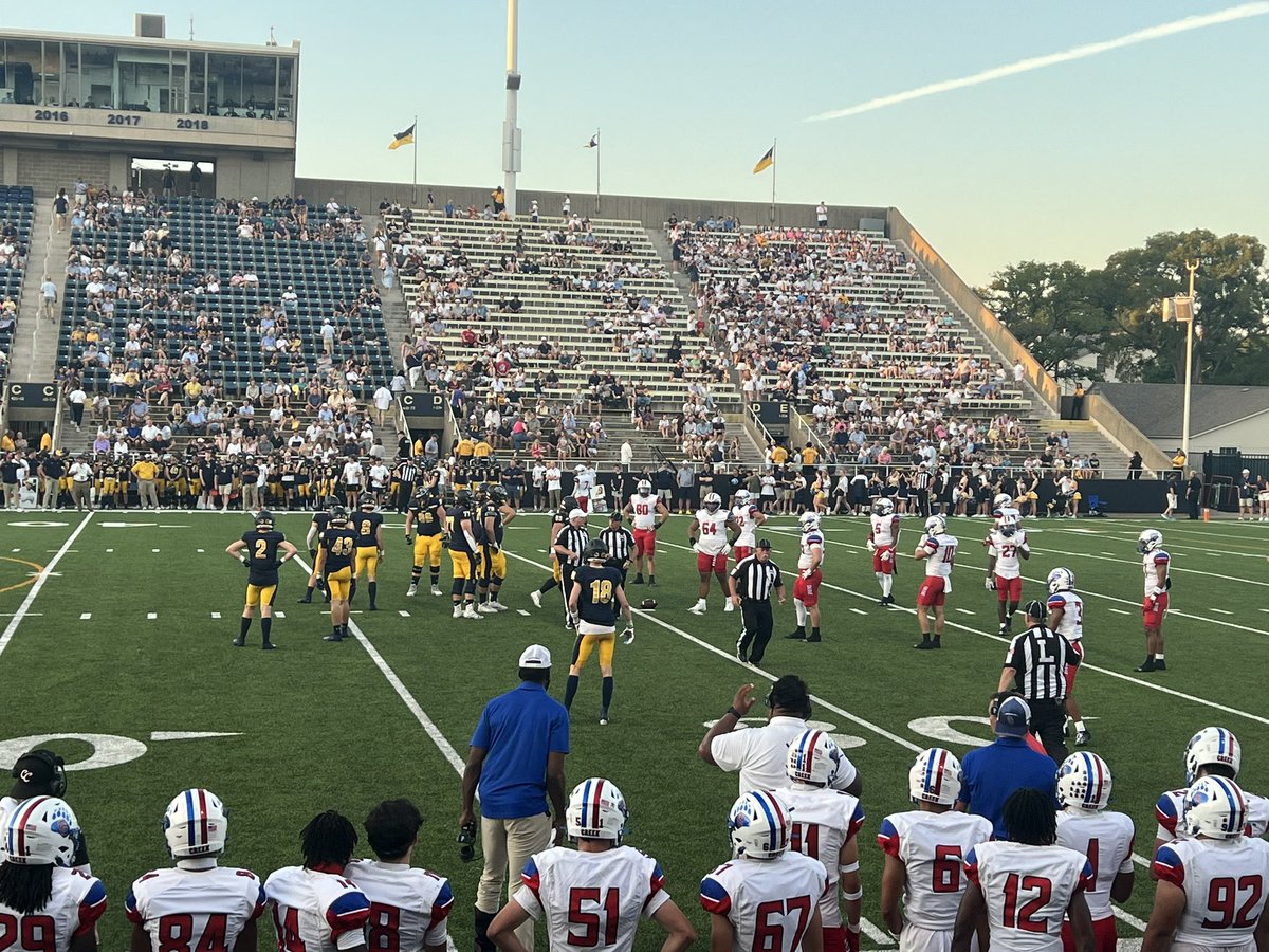 CreekFB's tweet photo. The Bruins are bringing home another W after a big game against Highland Park High School in Dallas! Thanks to all of the fans who were here to support them. And a special thanks to our spirited cheer team for making the trip to cheer the team on 💙❤️🏈💪🏼🎉 https://t.co/Z80JPnIzjL