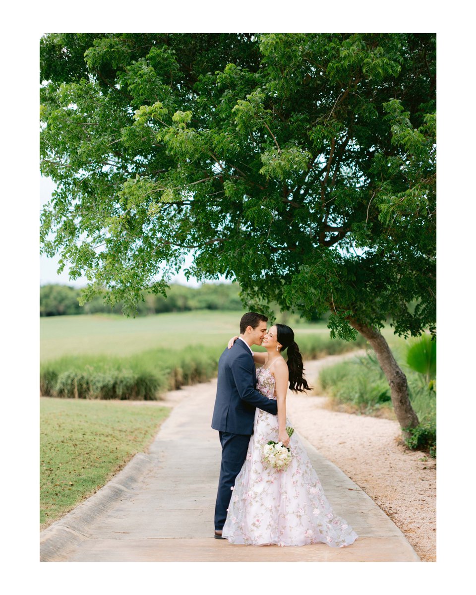 Few photos for today’s couple. 

Nikon z6ii (1) / Gfx 50Sii (2,3)