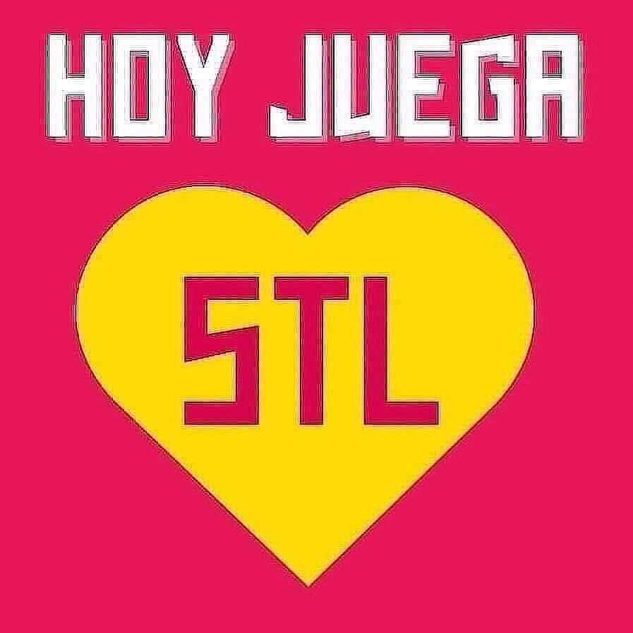 STLCitySantos's tweet image. No hay que llorar, que la vida es un carnaval! Los rojos pueden estar por fuera, pero seguimos alentándolos hasta el final. 

⚽️ SJ vs STL

🏟️ PayPal Park, San José, CA

⌛️ 9:30 p.m. 

🪅 WhatsApp Watch Party

📺 Apple TV

📻 KXOK.org 🇪🇸 — @y98 🇺🇸 

#AmorEternoSTL