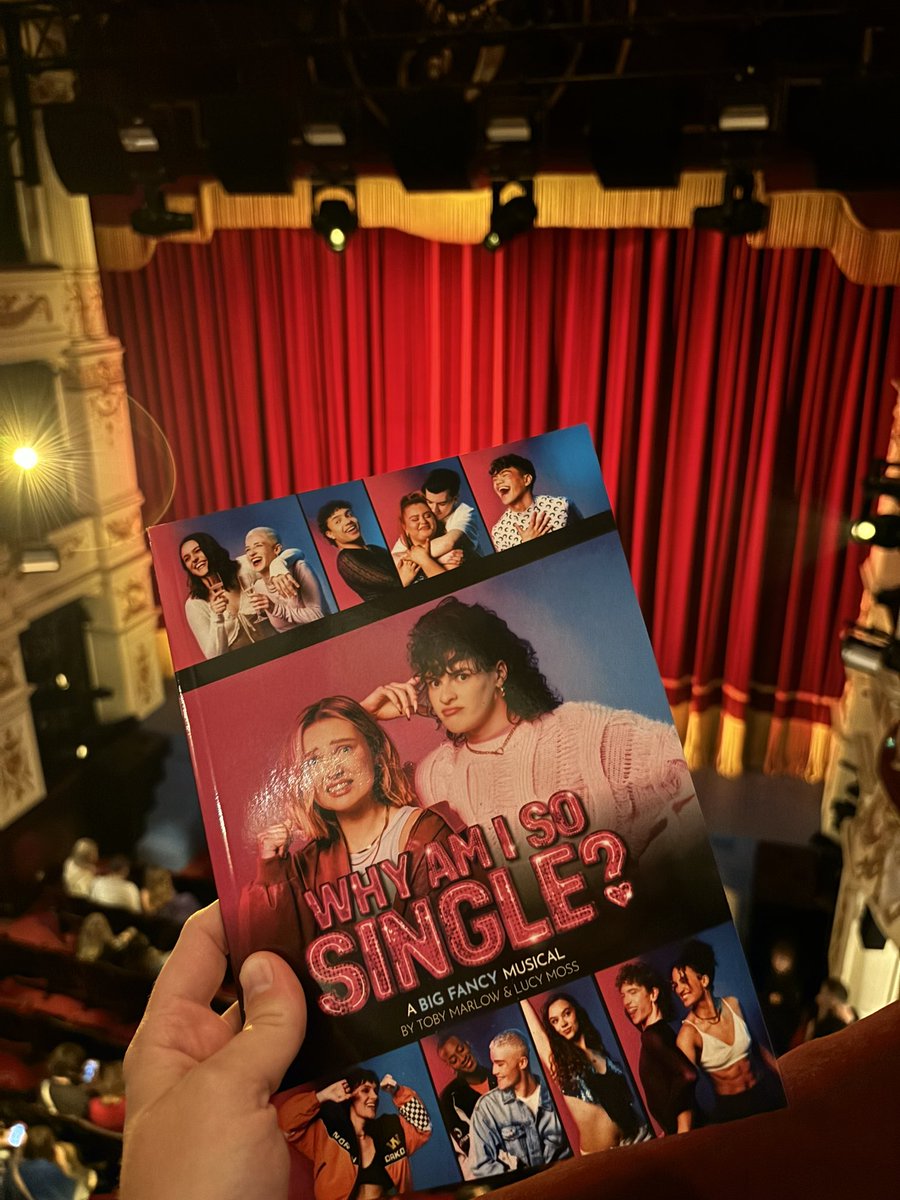 Stagey Sue (@stageysue) on Twitter photo Thoroughly enjoying <a href="/sosinglemusical/">Why Am I So Single?</a> - incredibly relatable & thoroughly bonkers. Bringing back many a memory from my time in London (and the flat I lived in that seemed to get bees in all the time!) Thoroughly enjoying <a href="/sosinglemusical/">Why Am I So Single?</a> - incredibly relatable & thoroughly bonkers. Bringing back many a memory from my time in London (and the flat I lived in that seemed to get bees in all the time!)