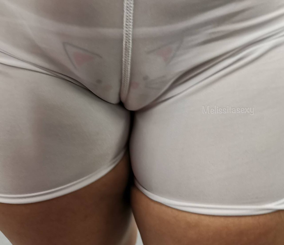 melissitasexy's tweet photo. Is my kitty chubby? 🙈😸🔥 https://t.co/mH03fGgWJ1