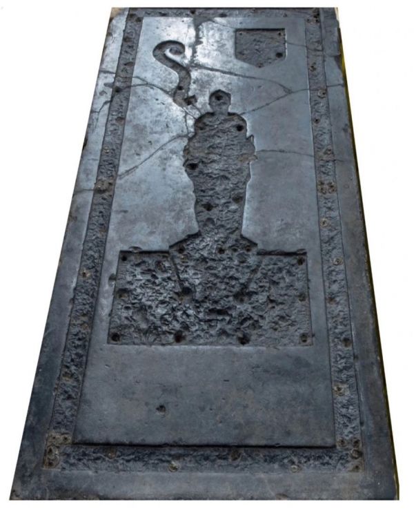 GiovanniCLT's tweet photo. Investigating America' Oldest Carved Tombstone https://t.co/6fiuUyeABm https://t.co/jK4OJGfhfG