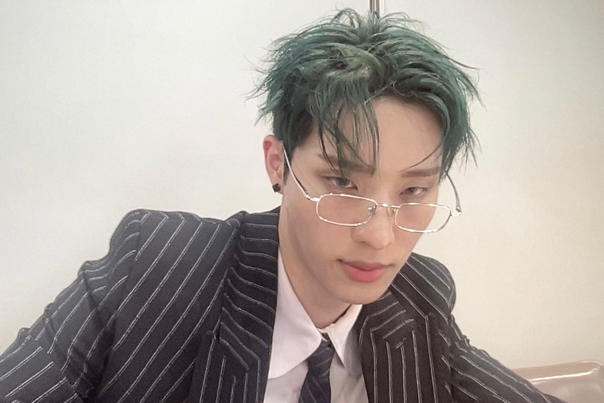 P1H_members's tweet image. Bored @ work 🥲

#P1Harmony #KEEHO