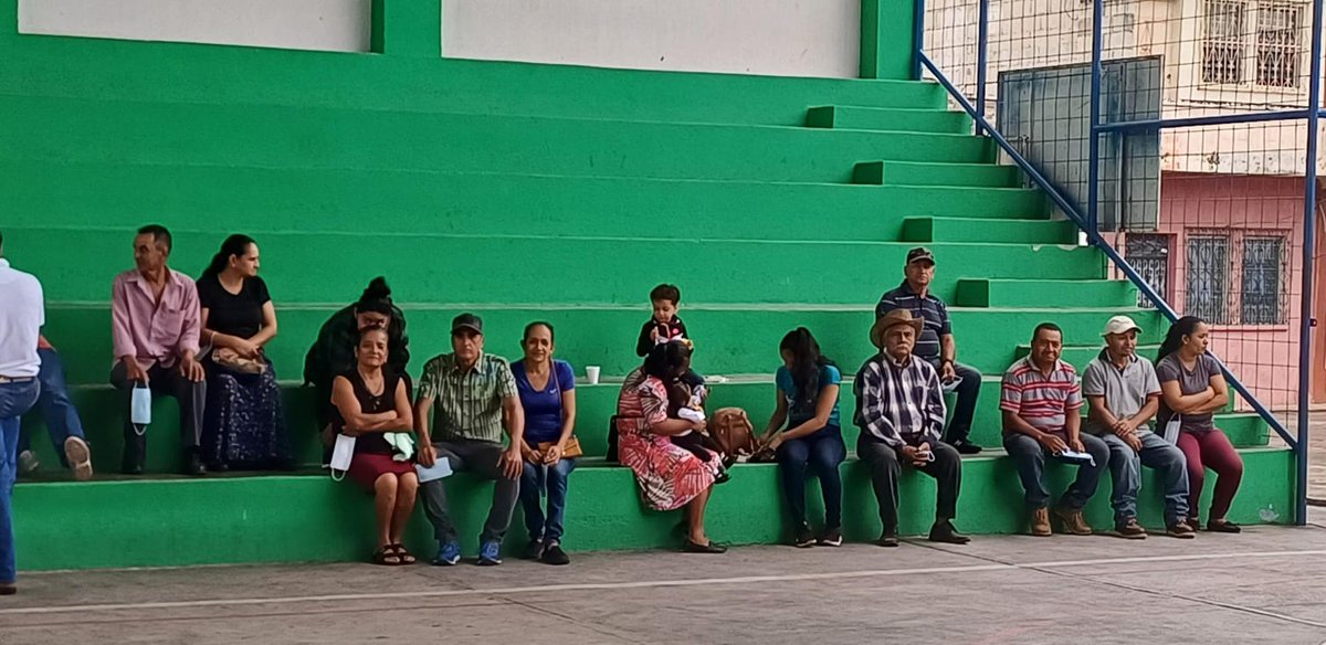 Mientras muchos se encargan de encrudecer el Bloqueo contra nuestra Isla, la Brigada Médica Cubana en Guatemala dona su tiempo libre ayudando a los más necesitados, a solo escasos metros de la República de El Salvador llegamos los agradecidos. 
#CubaPorLaVida 
#TumbaElBloqueo