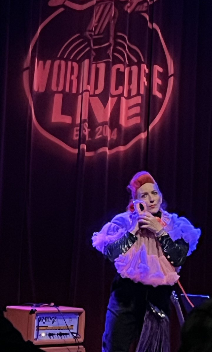 acopperlily's tweet photo. My Brightest Diamond is a hidden gem in the music world. I got to catch her last night in Philly at the intimate World Cafe Live. What a voice! https://t.co/8L7TtNplTw