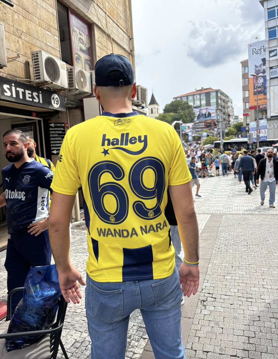 This Fenerbahce fan is ready for the game against Galatasaray