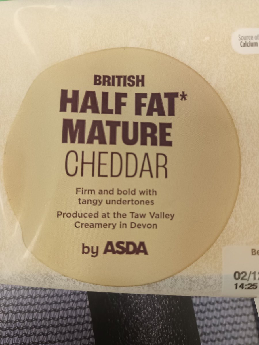 VanityBridge's tweet photo. Only 7.5% saturated fat. 'Normal' cheddar is about 22% sat fat #coronaryarteries https://t.co/i0slbmiqE7