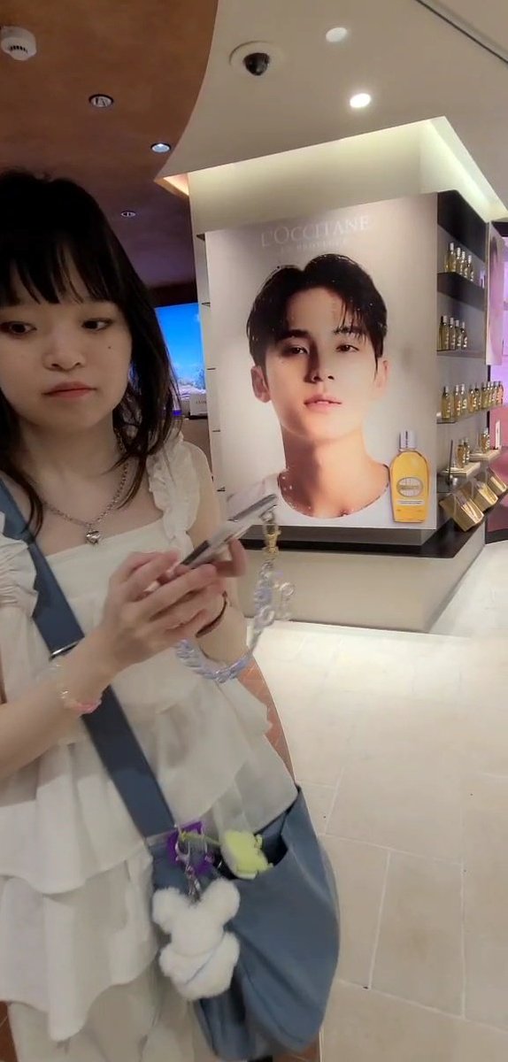 Amvi6DDASPB5rwJ's tweet image. .𖥔 ݁ ˖L’OCCITANE with MINGYU.𖥔 ݁ ˖
今日渋谷に行ってよかった . . . 😇
ミンギュ好き . . . 😇
#TakeTimeForYourself
#loccitane #ロクシタン #SEVENTEEN #세븐틴 #セブチ 
#MINGYU #민규 #ミンギュ