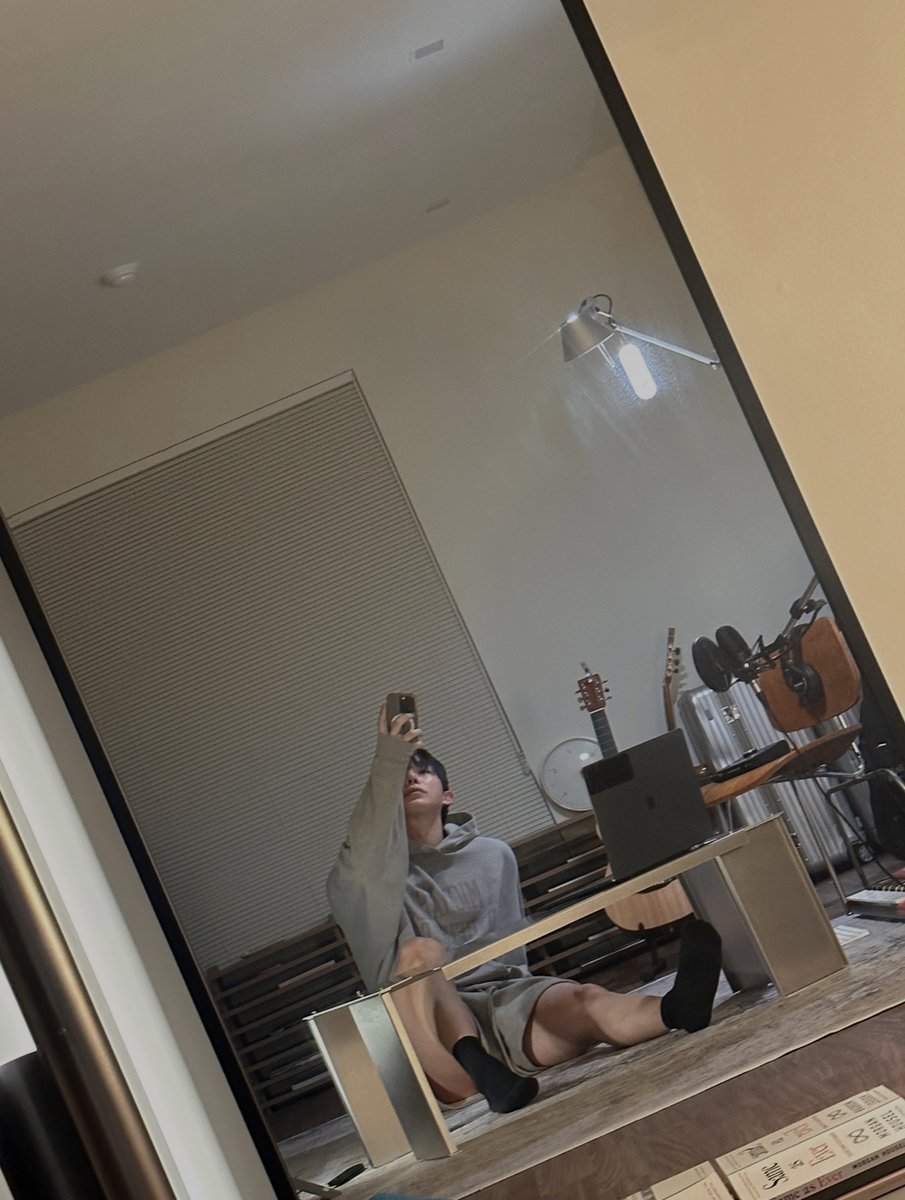 BerryVeryWH's tweet image. 이 사진 너무 좋다 잘생겼고