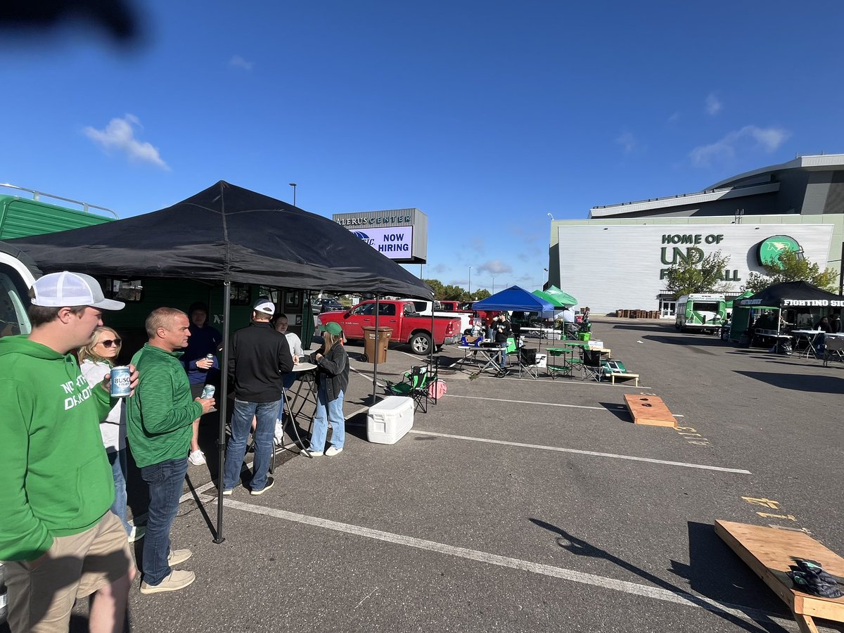 Jordan Evans (@jordancevans7) on Twitter photo Great day to be a Hawk!🦅
<a href="/UNDfootball/">North Dakota Football</a> <a href="/BarstoolUND/">UND Barstool</a> <a href="/UNDFootball360/">UNDFootball360</a> <a href="/Bpaul02/">Brady Paul</a> <a href="/evansjosh30/">josh evans</a> <a href="/BraedenKnudsvig/">Braeden Knudsvig</a> Great day to be a Hawk!🦅
<a href="/UNDfootball/">North Dakota Football</a> <a href="/BarstoolUND/">UND Barstool</a> <a href="/UNDFootball360/">UNDFootball360</a> <a href="/Bpaul02/">Brady Paul</a> <a href="/evansjosh30/">josh evans</a> <a href="/BraedenKnudsvig/">Braeden Knudsvig</a>