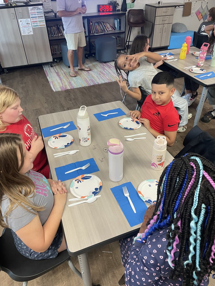 Mrs. Rich-Flickinger’s Class tweet media