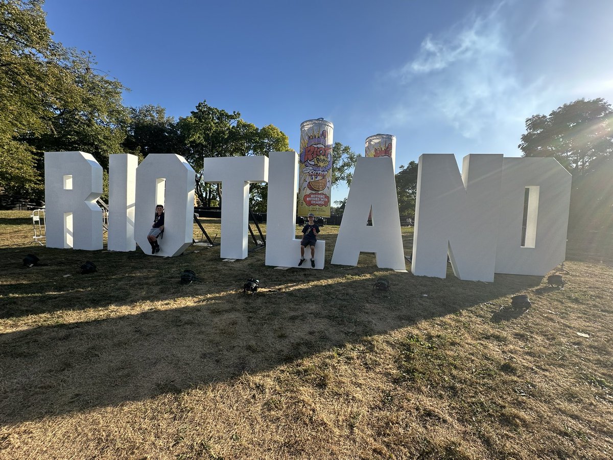 RiotFest Day 1 with the boys! Caught Home Front, Hot Mulligan, Suicidal Tendencies, Sum 41, The Offspring, and wrapped up with Fall Out Boy!
