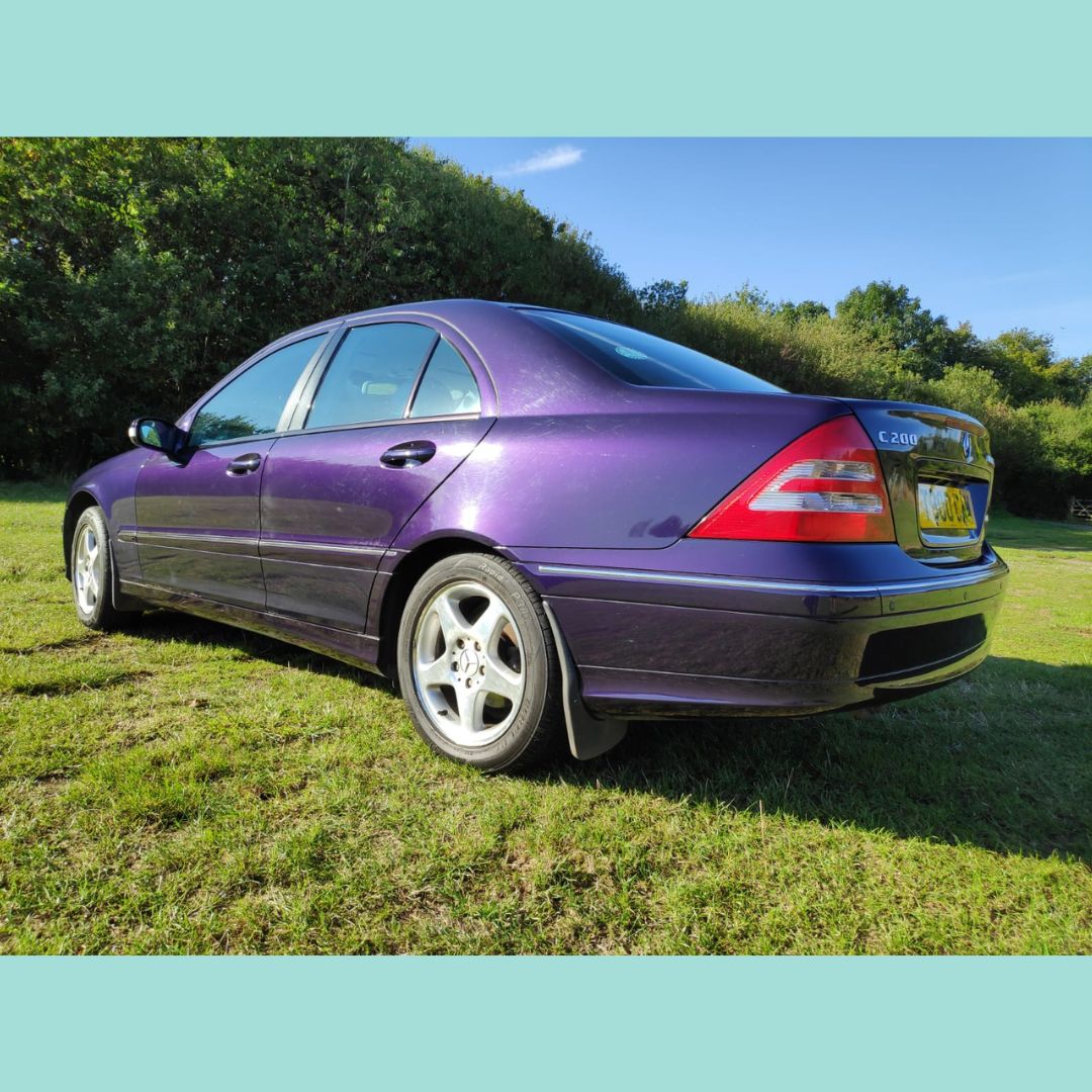 EvokeClassics's tweet photo. LIVE AT AUCTION
2002 Mercedes Benz C200 Kompressor
https://t.co/h9sjxiCVvg
• Avantgarde trim
• Only 2 previous owners
• Owned for around 17 years by our vendor’s father
• Stamped service book
• MOT'd to July 2025
• Private plate staying with the car
#MercedesC200 https://t.co/tXmAOpXDbY