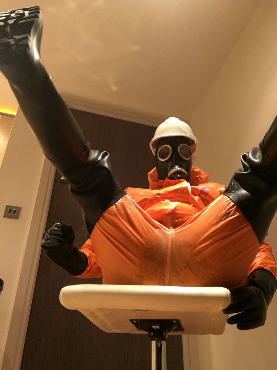 Locked rubber pig is ready for hung kinky dom tops.