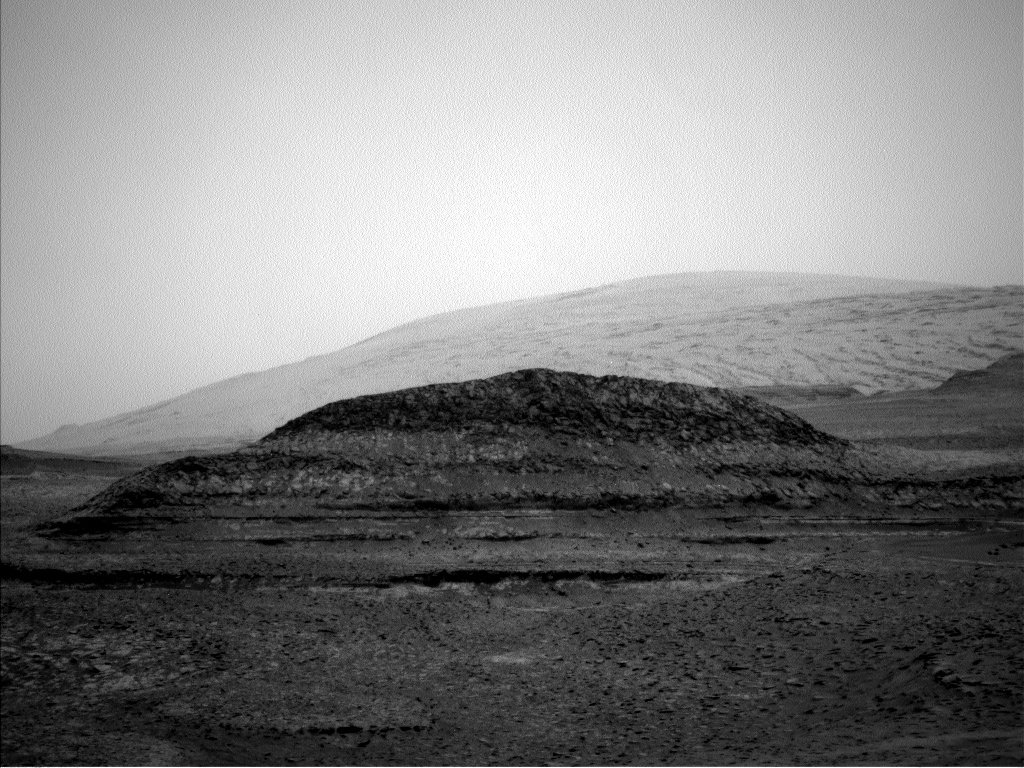 MarsMissionImgs's tweet photo. #CuriosityRover image taken on #Sol3645 at 12:34:34.101 PM with #Navcam #Mars #NASA #Space https://t.co/Ft10y8ceVP