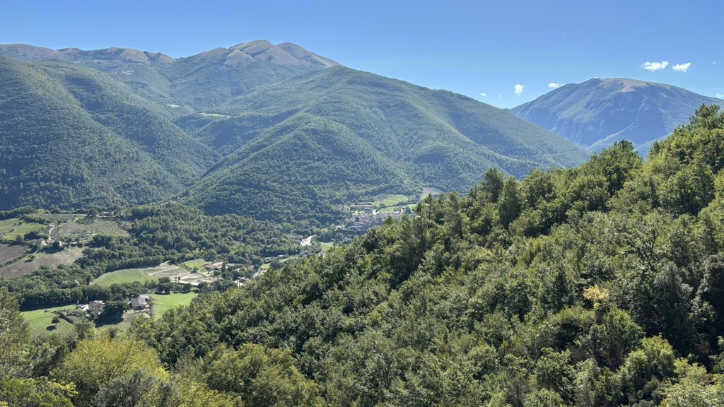 AntonelloMorell's tweet photo. Spoleto  - Terni 57 km in bicicletta dalla ferrovia dismessa alla greenway della Valnerina passando per paesaggi meravigliosi e viste mozzafiato! https://t.co/dzP3ui4aTq