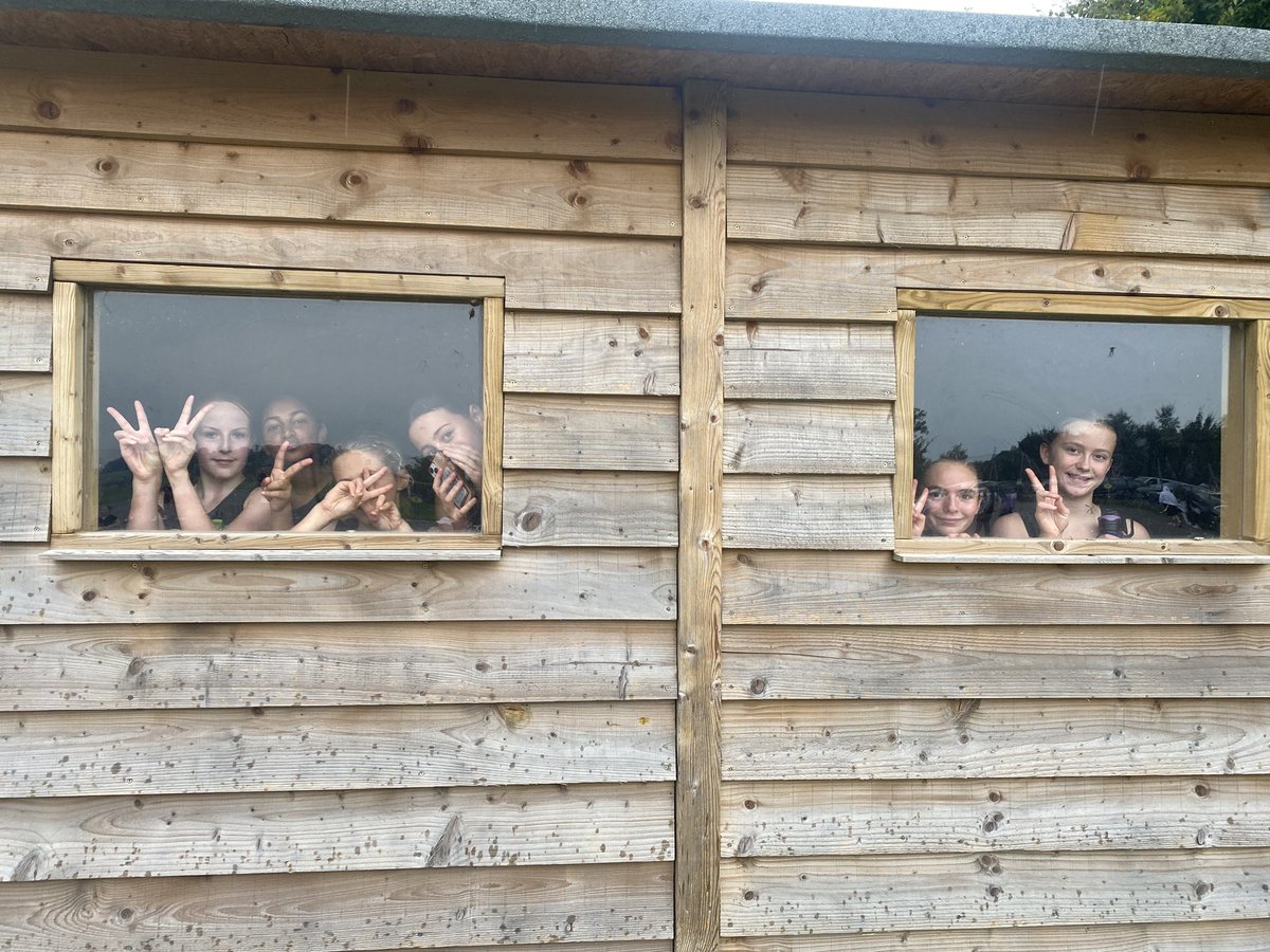 zodscience's tweet photo. 2 great wins from our A team this afternoon! Last 2 games postponed due to the weather.@LuttHigh @HeadofPELutt https://t.co/UcLDbNhNyq