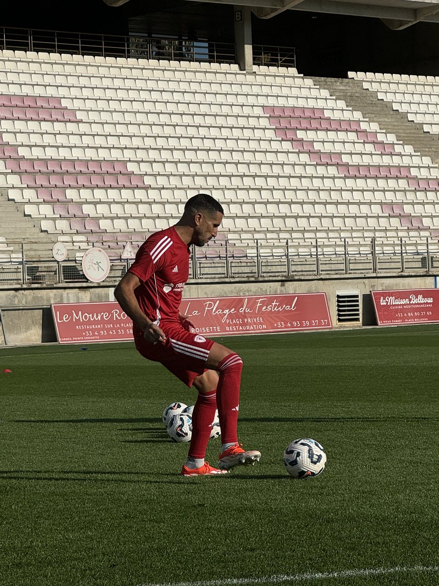 ASCannes1902's tweet photo. ๐ Avant-match lancรฉ pour les Rouge et Blanc ! ๐๐ฅ
#ASCASSP https://t.co/rwSMPkr7jl