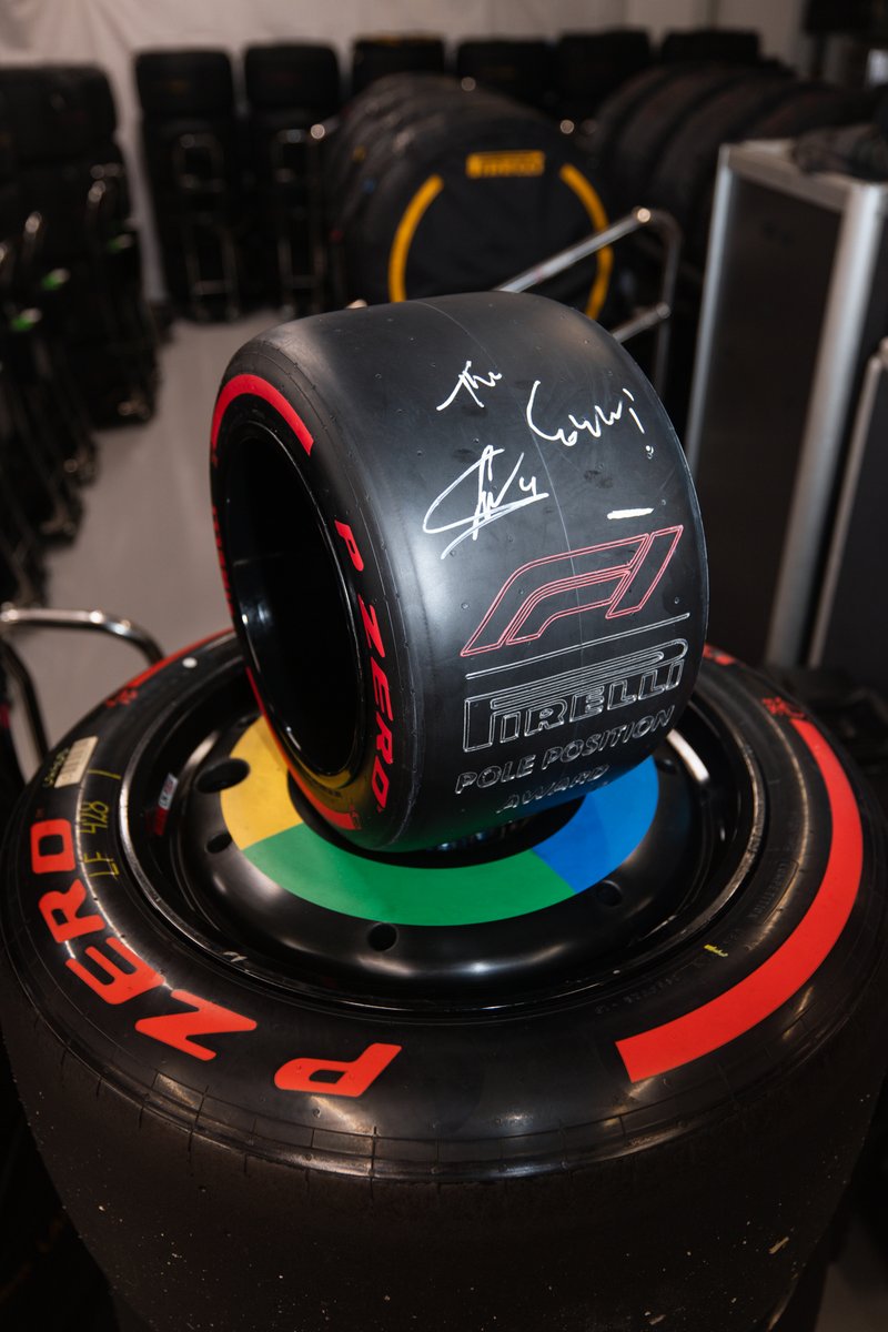 McLarenF1's tweet photo. You've earned that, @LandoNorris. 🛞🧡

#SingaporeGP 🇸🇬 https://t.co/1krZmXvuHz
