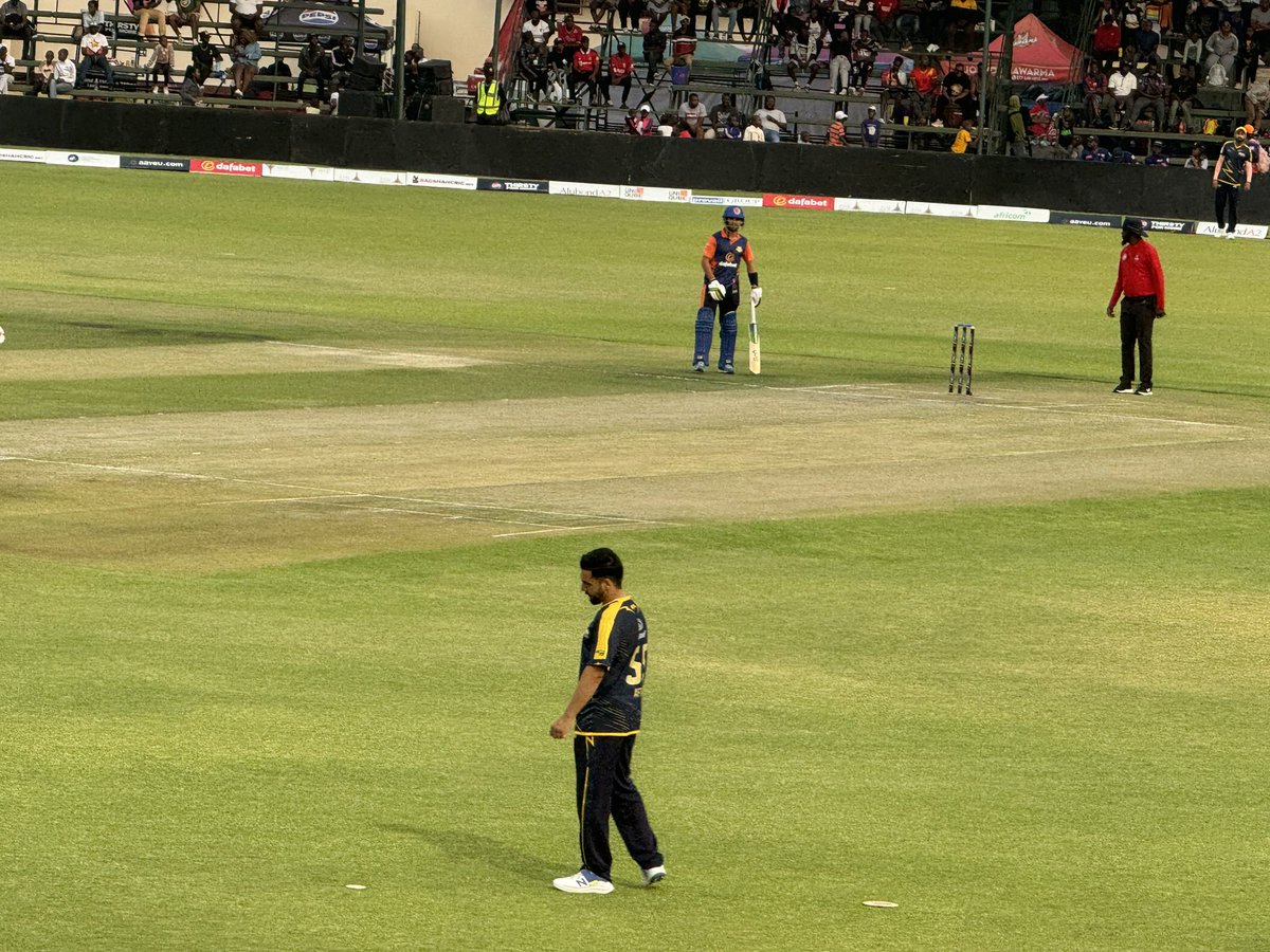 nickmangwana's tweet photo. Murikuita nezvei? Isu tichamboita zveT10 Cricket. https://t.co/1wfrEzNdxO