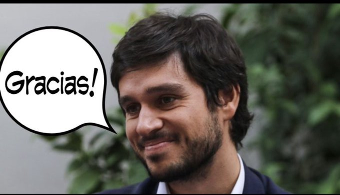 SebastianRochaZ's tweet photo. 🔹Para subir el sueldo del Pdte de la Republica si hay plata💵

🔹Para contratar casi 100.000 nuevos empleados públicos durante esta administración, si hay plata 💵

🔹Para que Francisco Vidal pierda $ 11 mil millones de pesos en TVN durante solo un semestre, si hay plata 💵

🔹Para que el Pdte viaje en avión a Punta Arenas, solo para votar en vez de hacerlo en Stgo, si hay plata 💵.

🔹Para entregar plata a fundaciones de dudosa reputación, si hay mucha plata 💵

🔹Para contratar con millonarios sueldos a amigos del Pdte como Diego Vela con dudoso CV, si hay plata.

🔹Para subir el numero de parlamentarios, hubo mucha plata 💵

Pero ahora para subir remuneraciones de Carabineros, no hay plata, y la izquierda pide mas impuestos.

Caraduras 🫡