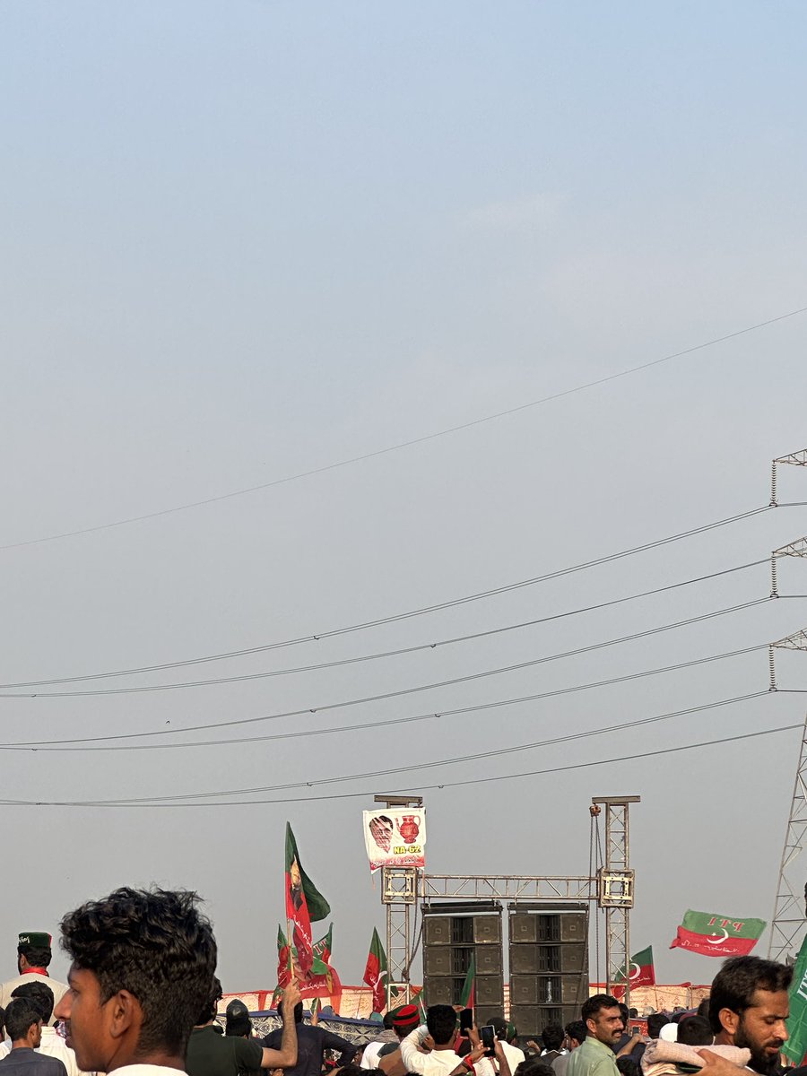 QasimRathore7's tweet photo. Took this picture only for u @ImranRiazKhan .
People are rejecting #lotas and thanking u in their own way for pointing them out.
P.s hats off to the guy whose ever idea it was🫡
#پنجاب_عمران_خان_کا https://t.co/jS7sMroU6l