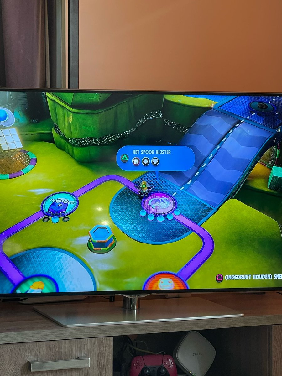 stevan_voet's tweet photo. @SumoDigitalLtd please help! The next level of ‘Lost Track’ won’t unlock when completed the level. What should we do? 
#sackboy @XDEVSoftware #sackboybigadventure https://t.co/YpqGuaWOsH