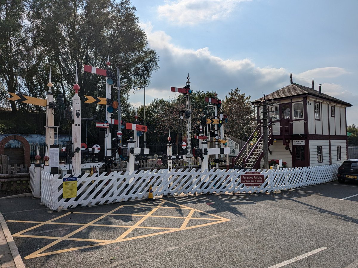SignalsRailway's tweet photo. Irlam on the Warrington to Manchester line has a fantastic collection of signals and the station building is a cafe, worth a trip if you're in the area https://t.co/O7Iby3QKUY
