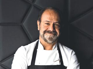 nias_sandra's tweet photo. Awarding-winning Australian chef Greg Malouf has sadly passed away https://t.co/T9h5bSMezt https://t.co/4CpoRxQJfT