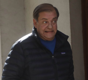 SebastianRochaZ's tweet photo. 🔹Para subir el sueldo del Pdte de la Republica si hay plata💵

🔹Para contratar casi 100.000 nuevos empleados públicos durante esta administración, si hay plata 💵

🔹Para que Francisco Vidal pierda $ 11 mil millones de pesos en TVN durante solo un semestre, si hay plata 💵

🔹Para que el Pdte viaje en avión a Punta Arenas, solo para votar en vez de hacerlo en Stgo, si hay plata 💵.

🔹Para entregar plata a fundaciones de dudosa reputación, si hay mucha plata 💵

🔹Para contratar con millonarios sueldos a amigos del Pdte como Diego Vela con dudoso CV, si hay plata.

🔹Para subir el numero de parlamentarios, hubo mucha plata 💵

Pero ahora para subir remuneraciones de Carabineros, no hay plata, y la izquierda pide mas impuestos.

Caraduras 🫡