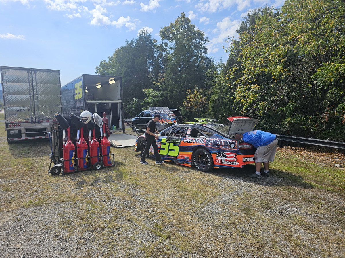 GregVanAlst35's tweet image. When you want to stay and watch the @ItsBristolBaby night race but also have work to do...
@ARCA_Racing
@NASCAR
@NASCAR_Xfinity