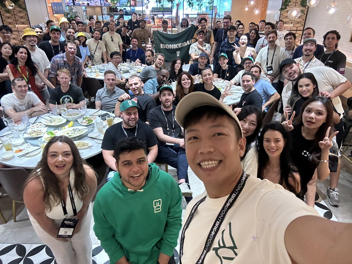 Jemmyjemm🍌 tweet media